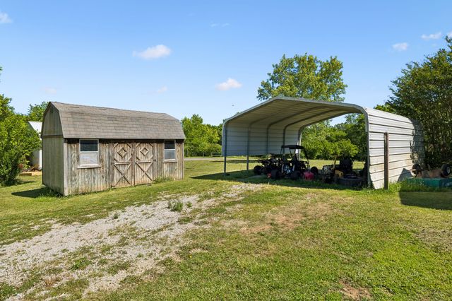 4870 Haley Ln, Columbia, TN 38401