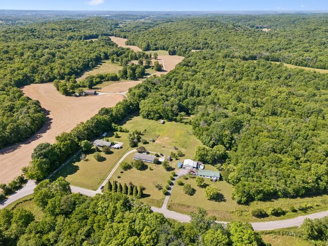 4870 Haley Ln, Columbia, TN 38401