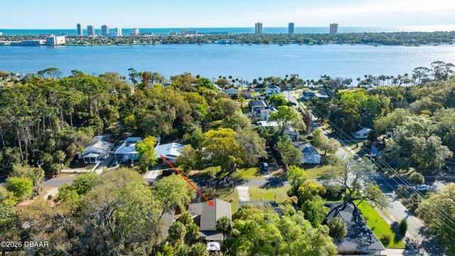 1512 Moravia Avenue, Holly Hill, FL 32117