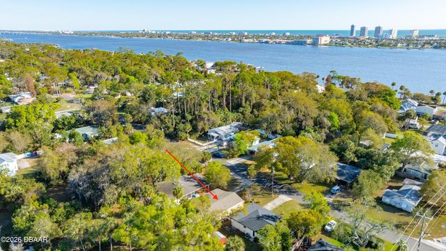 1512 Moravia Avenue, Holly Hill, FL 32117