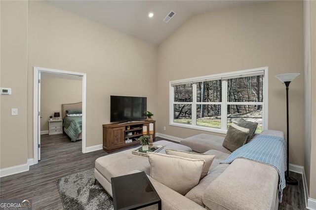 270 Lakewood Drive, Waleska, GA 30183