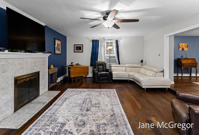 13727 Cleveland Street, Nunica, MI 49448