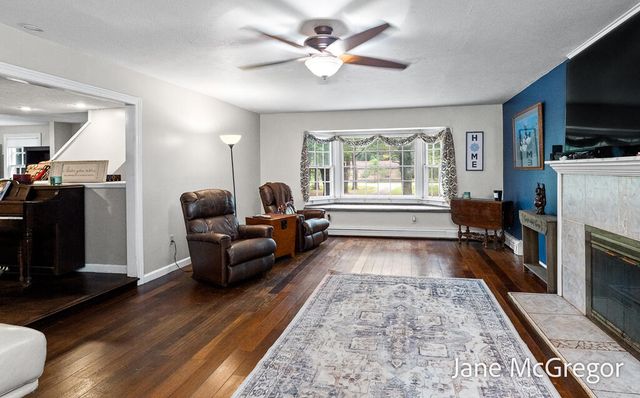 13727 Cleveland Street, Nunica, MI 49448