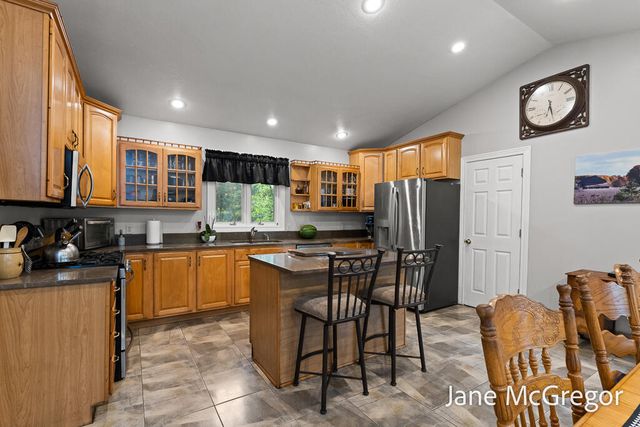 13727 Cleveland Street, Nunica, MI 49448