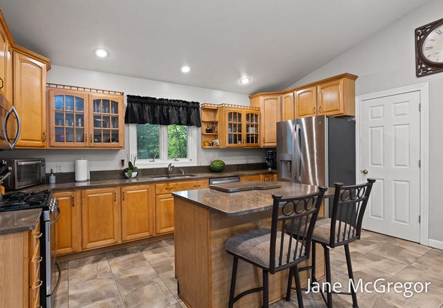 13727 Cleveland Street, Nunica, MI 49448