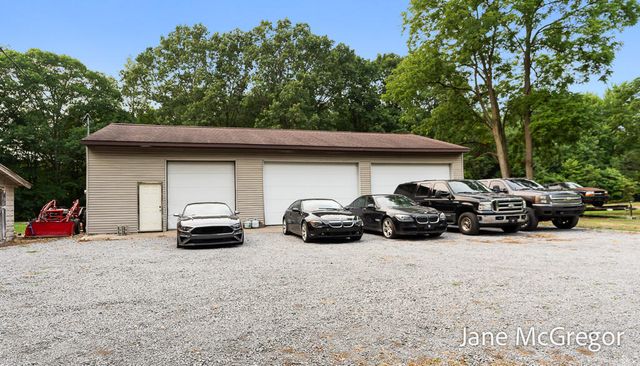 13727 Cleveland Street, Nunica, MI 49448