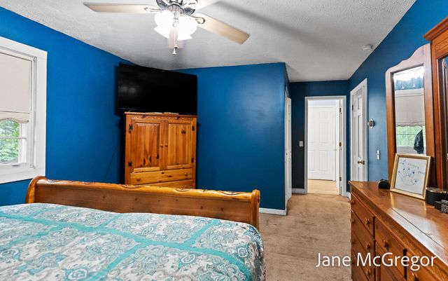 13727 Cleveland Street, Nunica, MI 49448