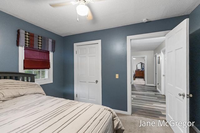 13727 Cleveland Street, Nunica, MI 49448