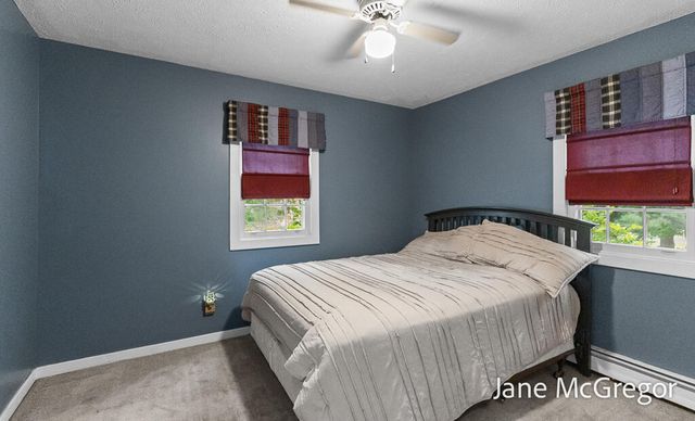 13727 Cleveland Street, Nunica, MI 49448