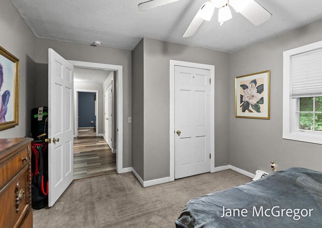 13727 Cleveland Street, Nunica, MI 49448