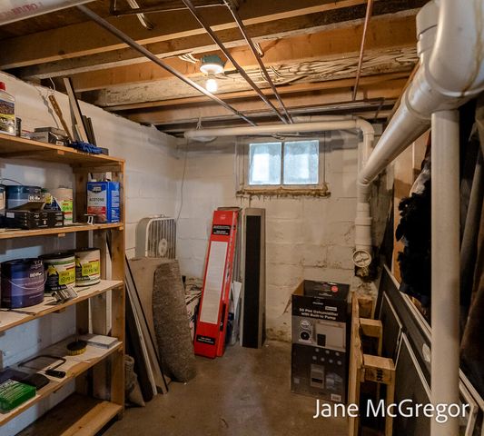 13727 Cleveland Street, Nunica, MI 49448