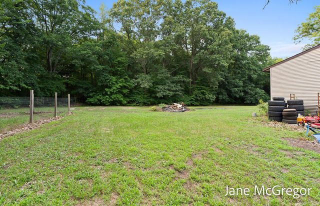 13727 Cleveland Street, Nunica, MI 49448