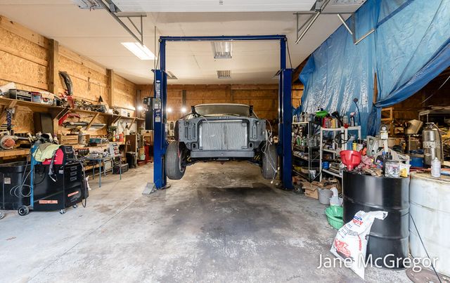 13727 Cleveland Street, Nunica, MI 49448