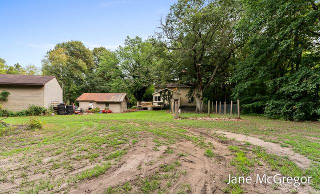 13727 Cleveland Street, Nunica, MI 49448