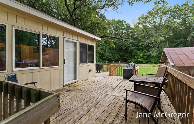 13727 Cleveland Street, Nunica, MI 49448