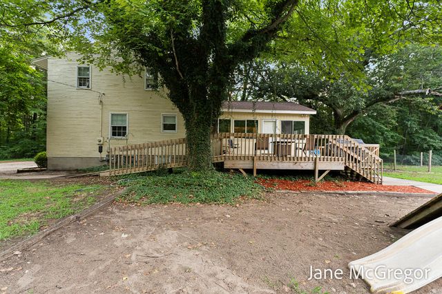 13727 Cleveland Street, Nunica, MI 49448