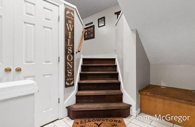 13727 Cleveland Street, Nunica, MI 49448
