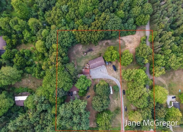 13727 Cleveland Street, Nunica, MI 49448