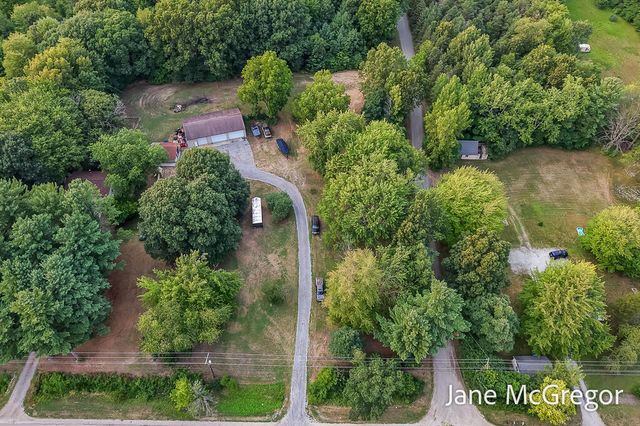 13727 Cleveland Street, Nunica, MI 49448