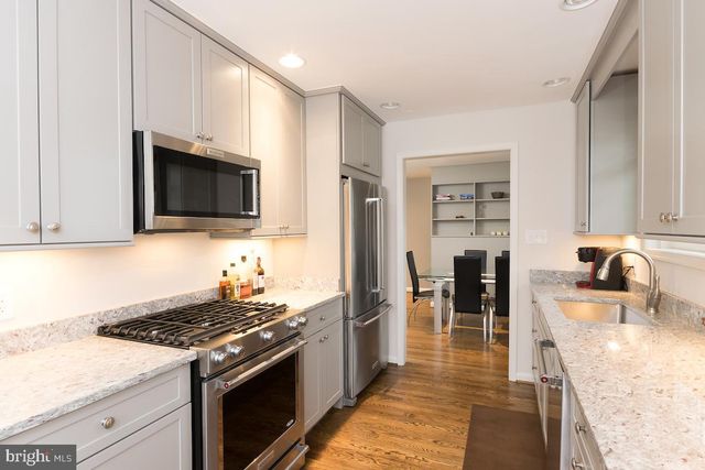 1405 N GEORGE MASON DR, Arlington, VA 22205