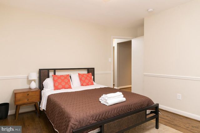 1405 N GEORGE MASON DR, Arlington, VA 22205