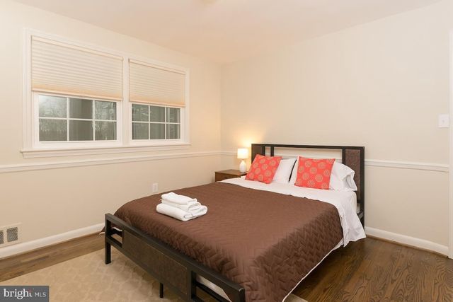 1405 N GEORGE MASON DR, Arlington, VA 22205