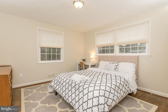 1405 N GEORGE MASON DR, Arlington, VA 22205