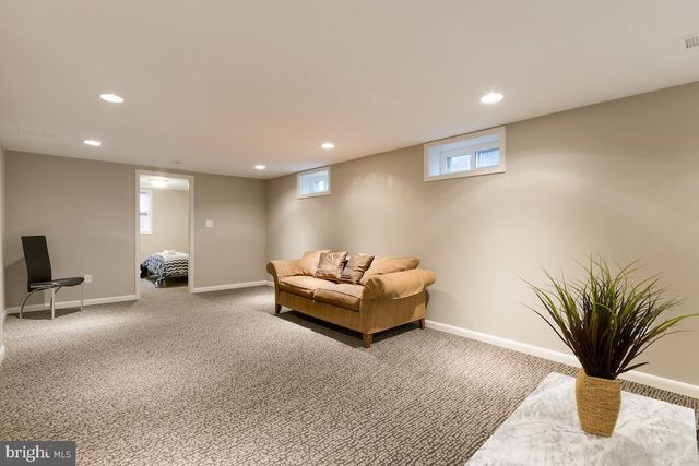 1405 N GEORGE MASON DR, Arlington, VA 22205
