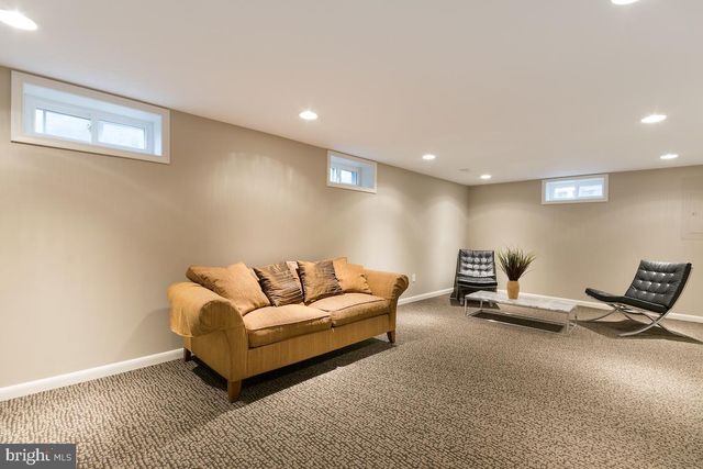 1405 N GEORGE MASON DR, Arlington, VA 22205