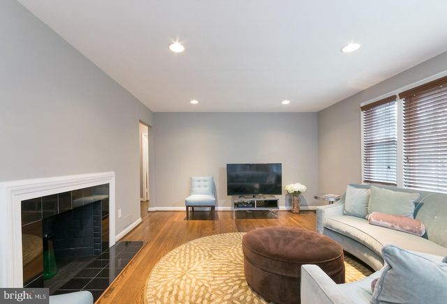 1405 N GEORGE MASON DR, Arlington, VA 22205