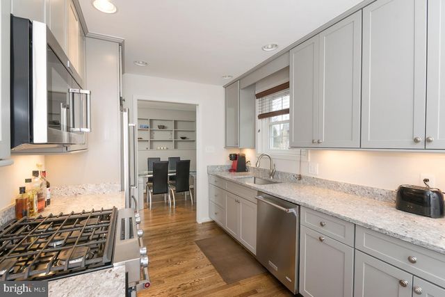 1405 N GEORGE MASON DR, Arlington, VA 22205