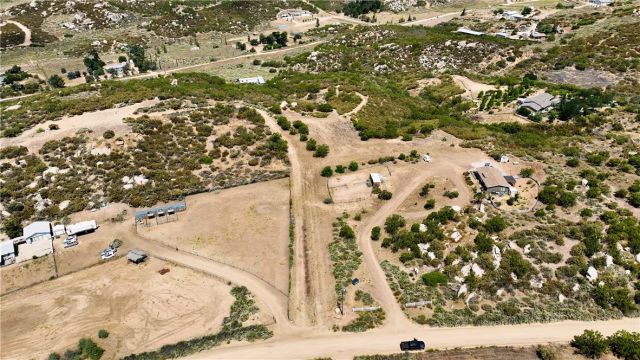 1040 Rolling Hills Dr, Aguanga, CA 92536