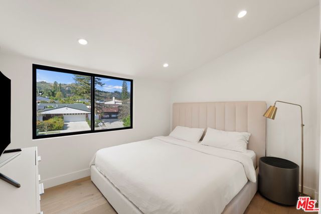 17036 Orozco Street, Granada Hills (los Angeles), CA 91344