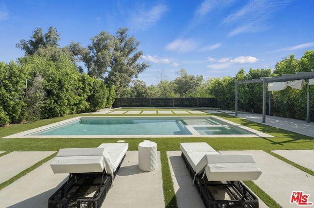17036 Orozco Street, Granada Hills (los Angeles), CA 91344