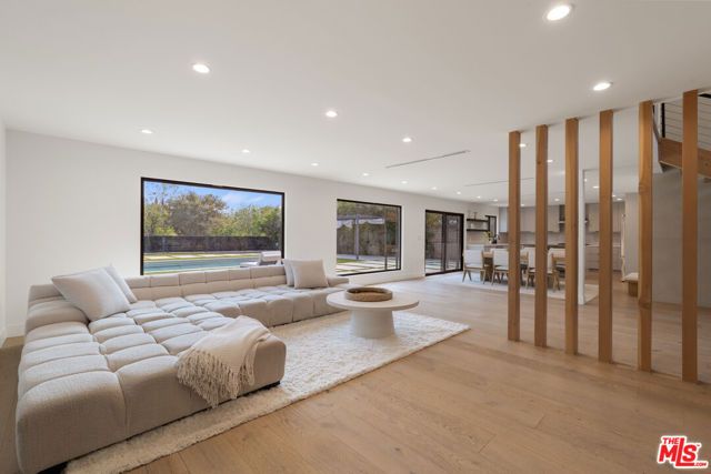 17036 Orozco Street, Granada Hills (los Angeles), CA 91344