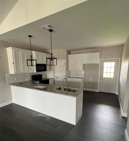 101 Magnolia Estates Street, Crowley, TX 76036