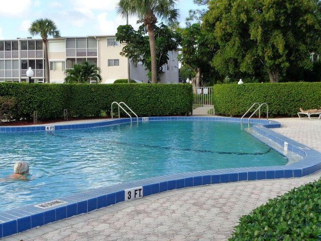 2615 N Garden Drive 109, Lake Worth, FL 33461