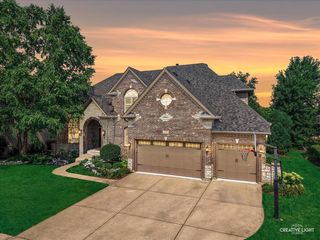 539 Eagle Brook Lane, Naperville, IL 60565