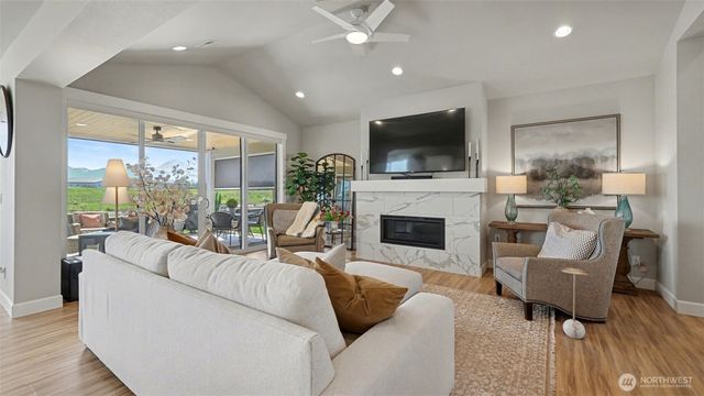 6511 232nd Avenue E, Buckley, WA 98321