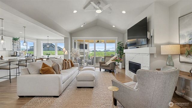 6511 232nd Avenue E, Buckley, WA 98321