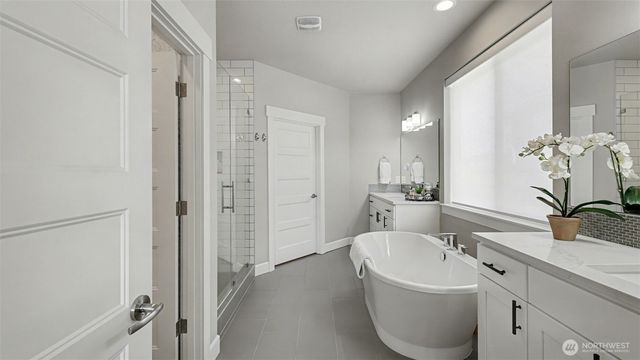 6511 232nd Avenue E, Buckley, WA 98321