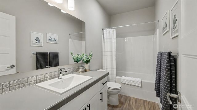 6511 232nd Avenue E, Buckley, WA 98321