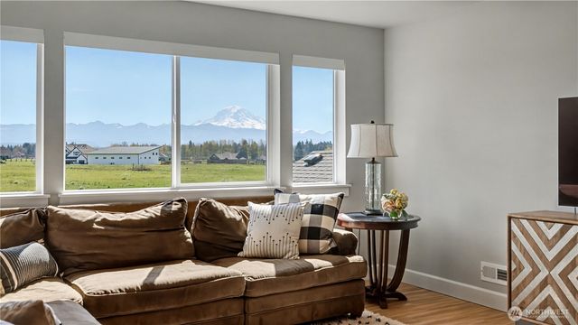 6511 232nd Avenue E, Buckley, WA 98321