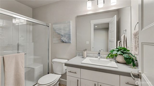 6511 232nd Avenue E, Buckley, WA 98321