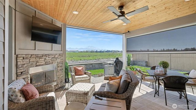 6511 232nd Avenue E, Buckley, WA 98321