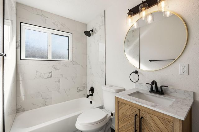 7604 Hannett Avenue NE, Albuquerque, NM 87110