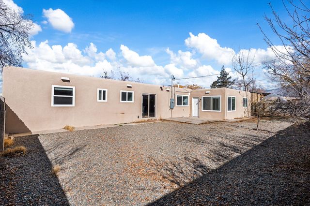 7604 Hannett Avenue NE, Albuquerque, NM 87110