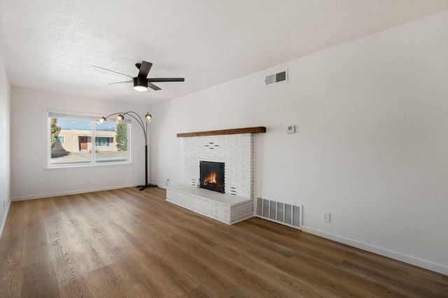 7604 Hannett Avenue NE, Albuquerque, NM 87110