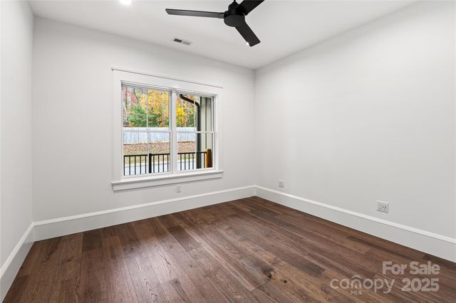 127 Creekside Valley Lane, Arden, NC 28704