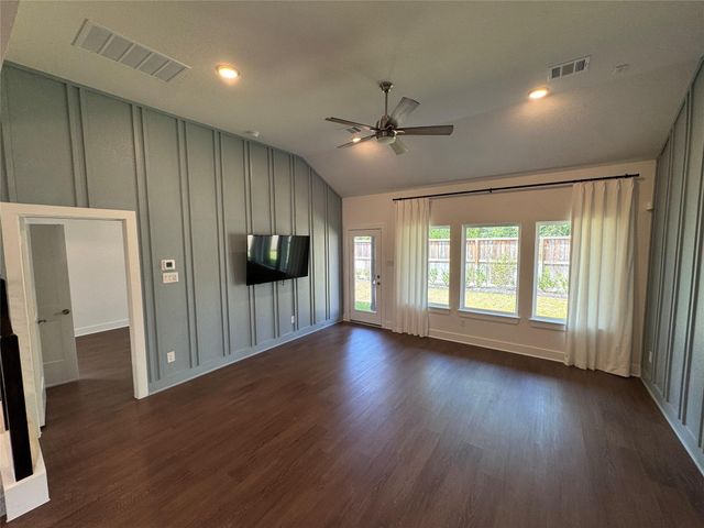 1710 Serenity Moon Drive, Crosby, TX 77532